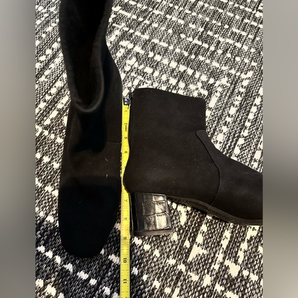 RON WHITE Odelia Water Resistant Bootie Faux Suede Block Ankle Boots 9.5US EUR40 - Picture 13 of 16